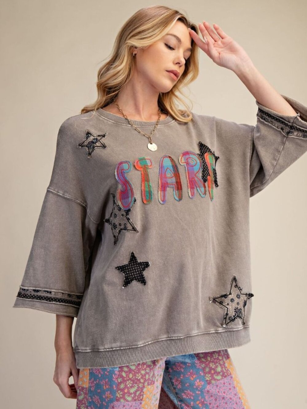 E40 Easel Starstruck Terry Pullover Plus